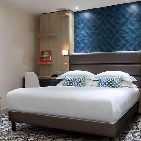 Serotel Opera Szálloda 4*