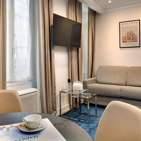 Serotel Opera 4*